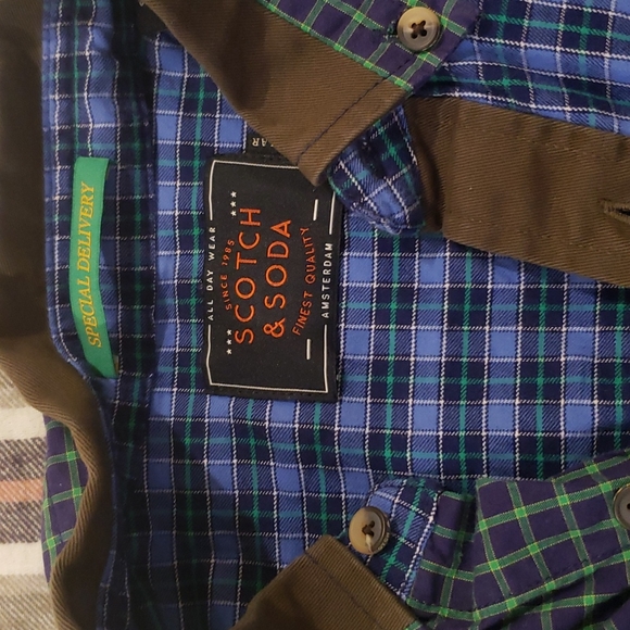 Scotch & Soda, Boys size M, plaid & olive Oxford shirt - Picture 3 of 3